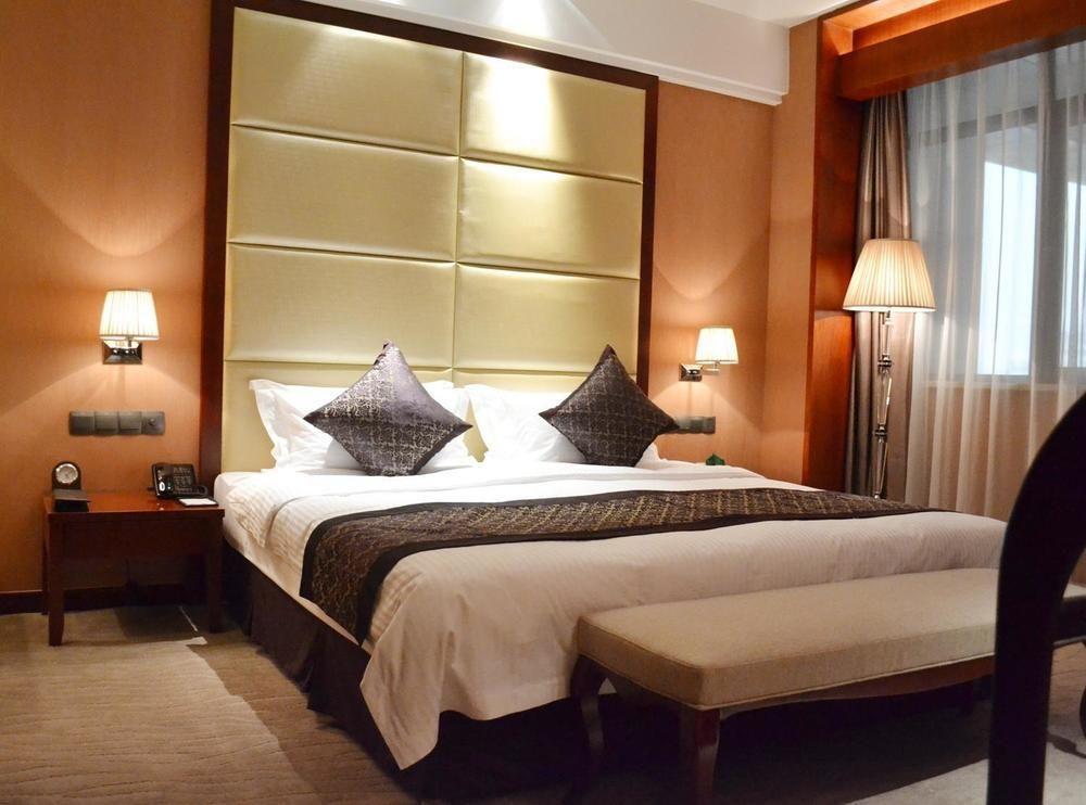 Wuhan Tianchimel Hotel Екстер'єр фото
