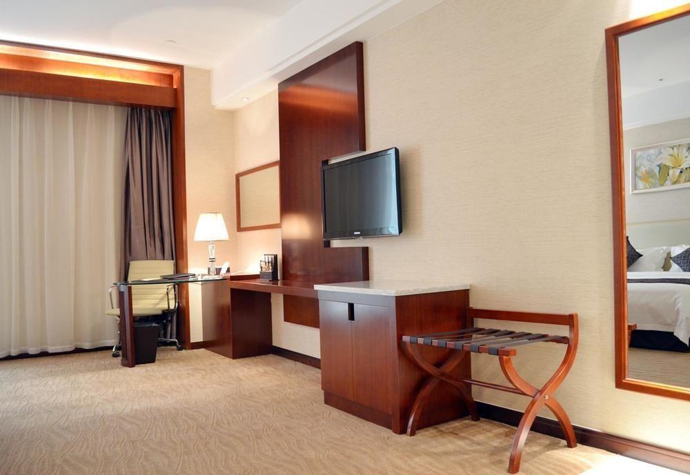 Wuhan Tianchimel Hotel Екстер'єр фото