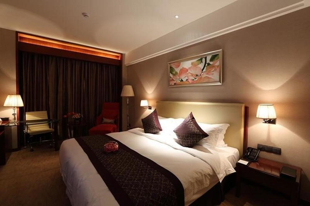 Wuhan Tianchimel Hotel Екстер'єр фото