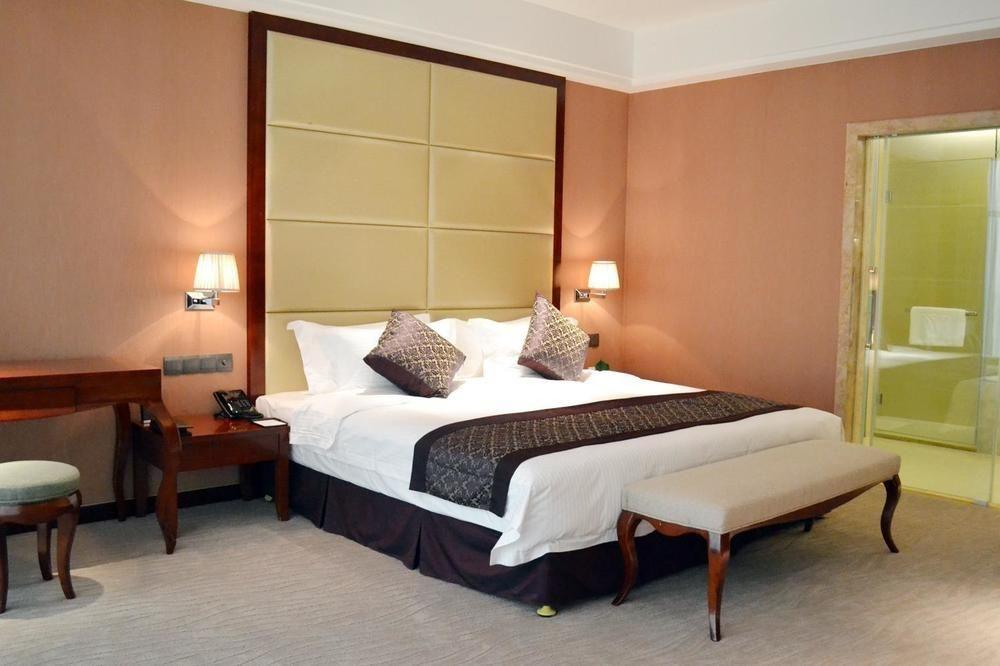 Wuhan Tianchimel Hotel Екстер'єр фото
