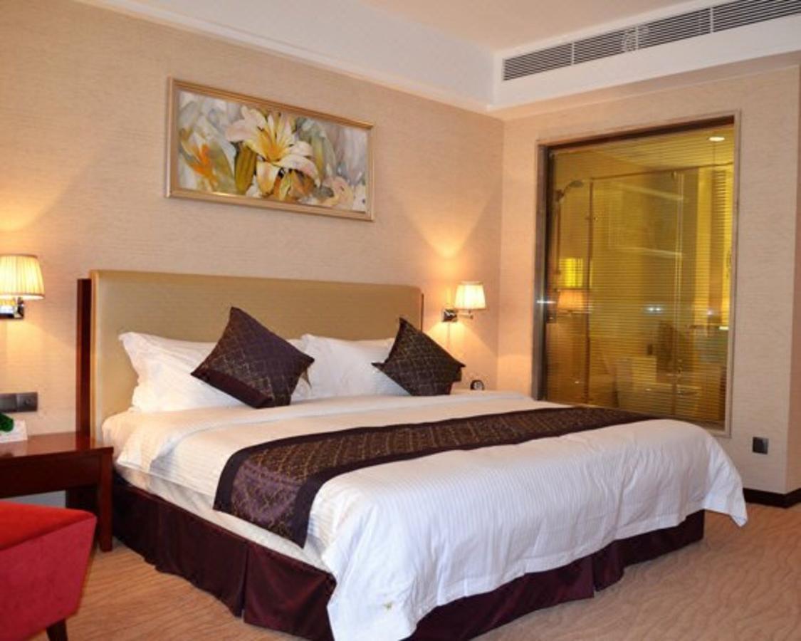 Wuhan Tianchimel Hotel Екстер'єр фото