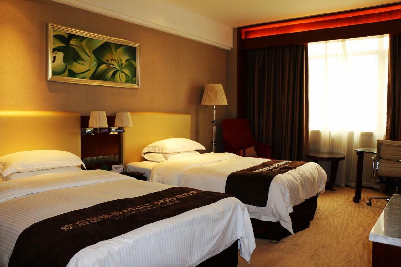 Wuhan Tianchimel Hotel Екстер'єр фото